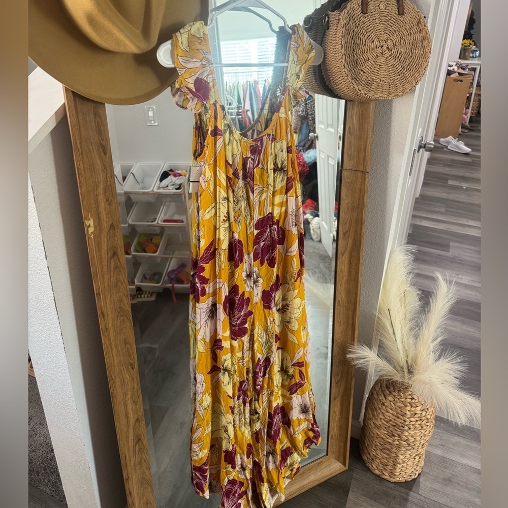 BNWT Band Of Gypsies Euphoria Gold Floral Wide Leg Jumpsuit Women’s Size Small - Picture 5 of 7